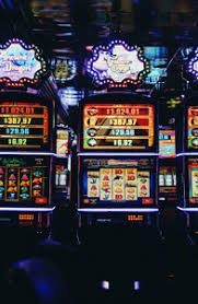 Играть в казино и лайв-казино на деньги с выводом на карту МИР